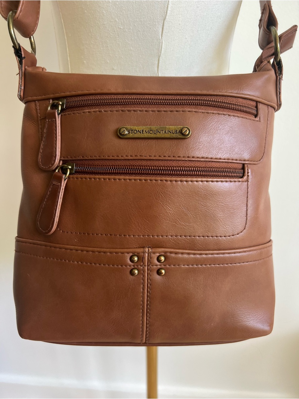 Stone Mountain Brown Crossbody Purse Bonded Leather Multi Pocket Shoulder Bag